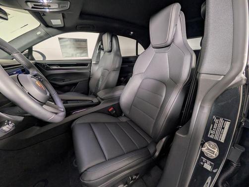 2026 Porsche Macan 4S