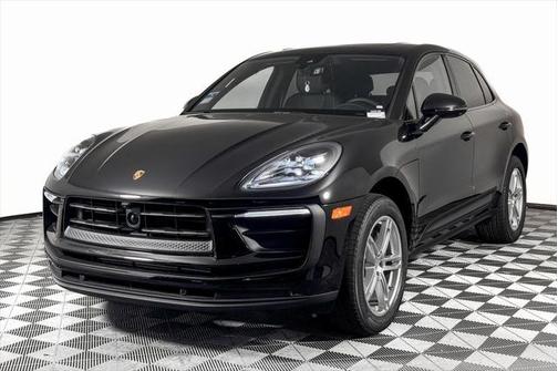 2025 Porsche Macan Base