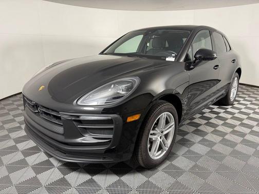 2025 Porsche Macan T