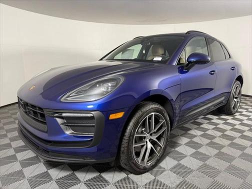 2025 Porsche Macan Base