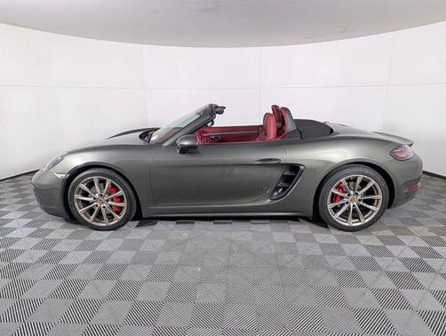 2024 Porsche 718 Boxster S