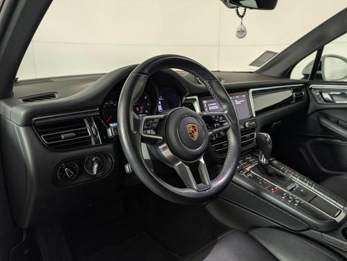 2021 Porsche Macan 2.0T
