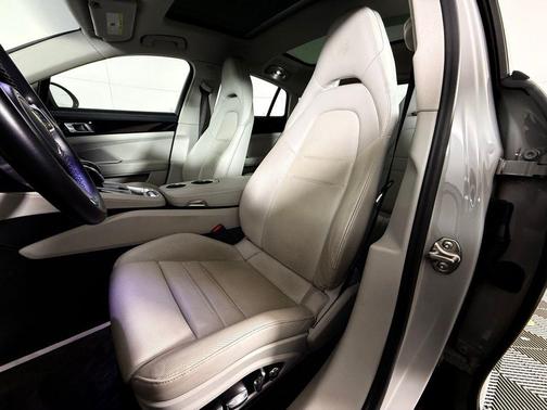 2018 Porsche Panamera 4S