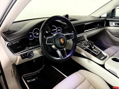2018 Porsche Panamera 4S