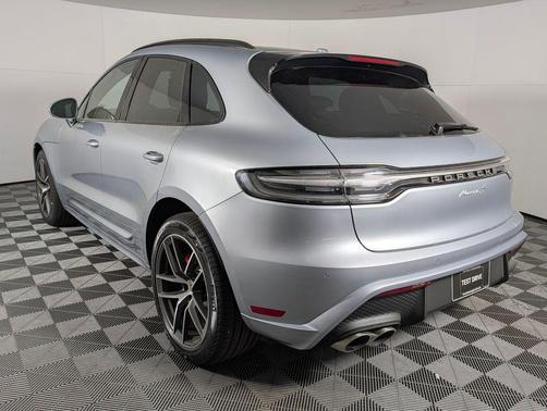 Dolomite 2026 Porsche Macan Macan