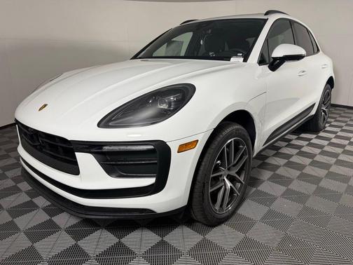 2025 Porsche Macan 2.0T