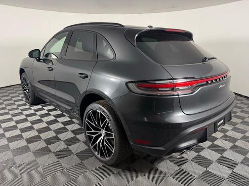 2025 Porsche Macan 2.0T
