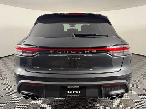 2025 Porsche Macan 2.0T