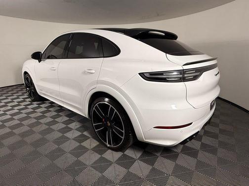 White 2023 Porsche Cayenne GTS