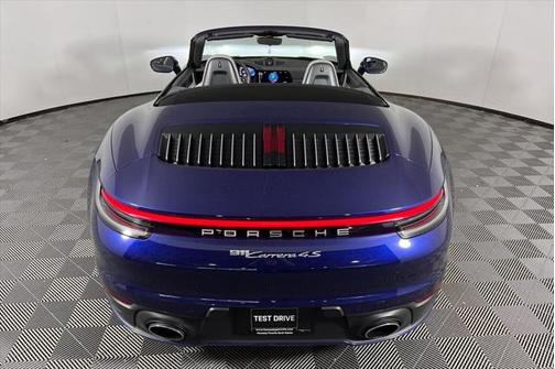 2020 Porsche 911 Carrera 4S Cabriolet