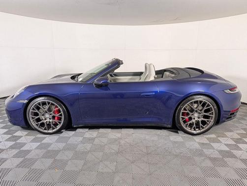 2020 Porsche 911 Carrera 4S Cabriolet