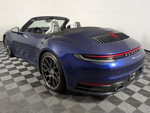 2020 Porsche 911 Carrera 4S Cabriolet