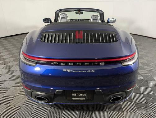 2020 Porsche 911 Carrera 4S Cabriolet