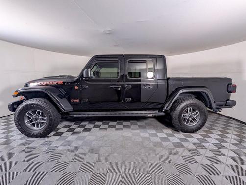 Black Clearcoat 2024 Jeep Gladiator Mojave X