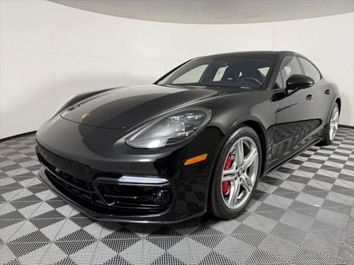 2021 Porsche Panamera GTS