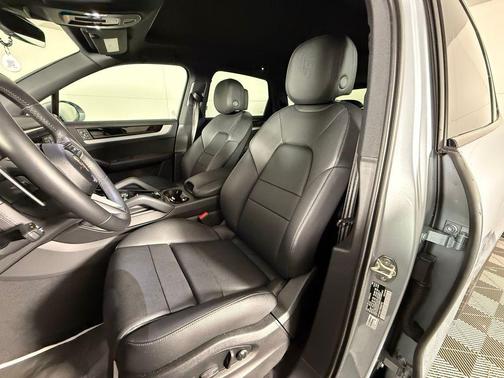 2025 Porsche Cayenne Cayenne