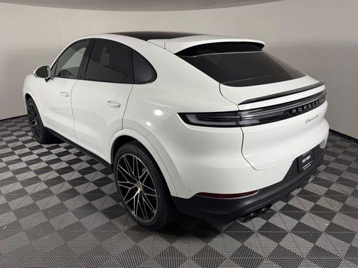 2025 Porsche Cayenne S