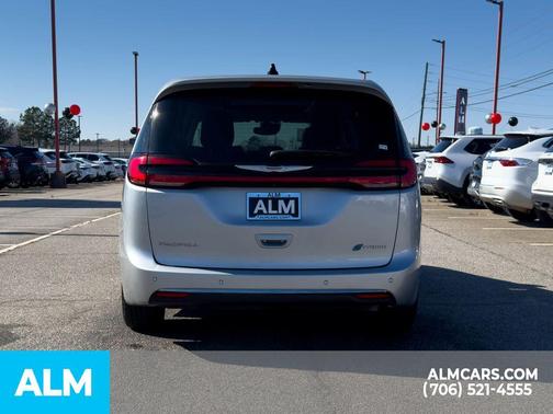 2023 Chrysler Pacifica Hybrid Limited