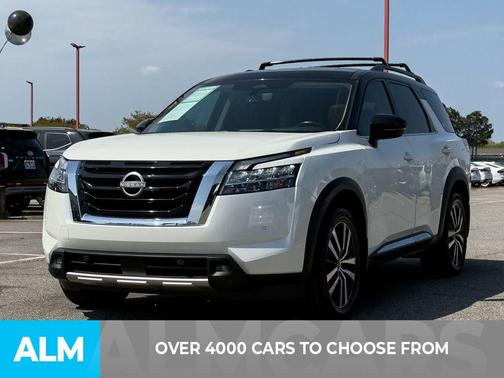 2023 Nissan Pathfinder Platinum