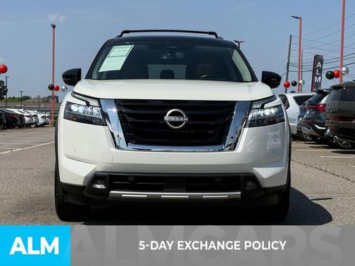 2023 Nissan Pathfinder Platinum