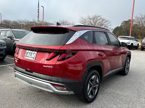 2026 Hyundai TUCSON Hybrid SEL