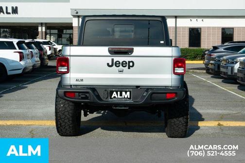 2023 Jeep Gladiator Sport