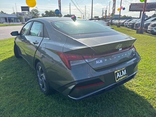 2025 Hyundai ELANTRA HEV Limited