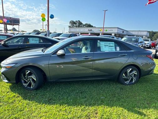 2025 Hyundai ELANTRA HEV Limited