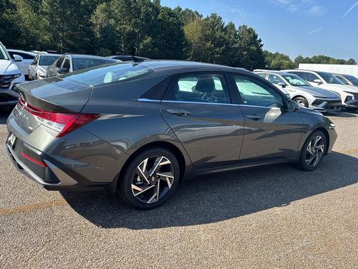 2025 Hyundai ELANTRA HEV Limited