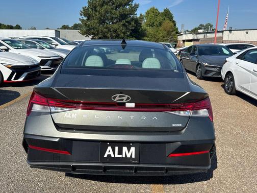 2025 Hyundai ELANTRA HEV Limited