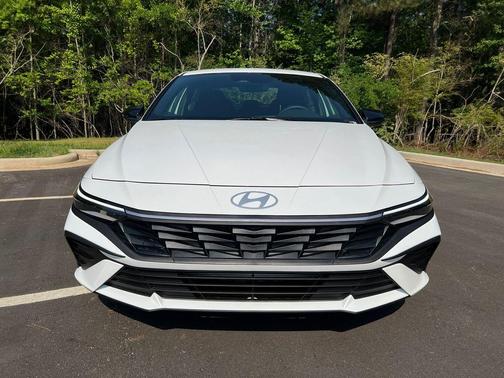 Serenity White Pearl 2026 Hyundai ELANTRA SEL Sport