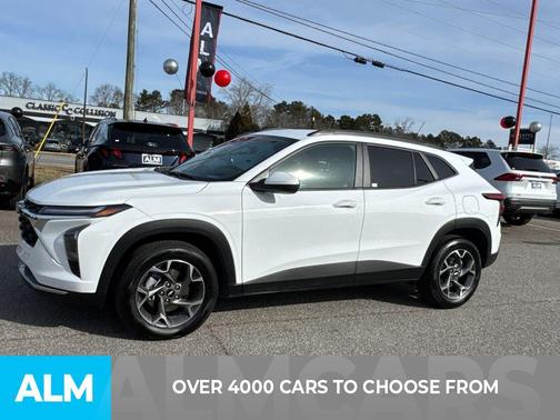 2025 Chevrolet Trax LT