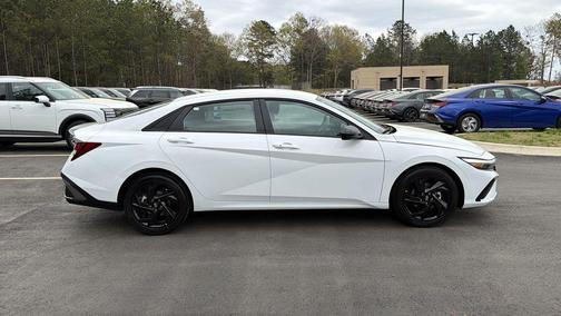 Serenity White Pearl 2026 Hyundai ELANTRA SEL Sport