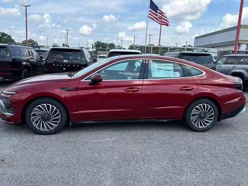 2025 Hyundai SONATA Hybrid Limited
