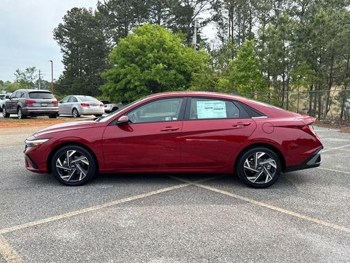 2025 Hyundai ELANTRA Limited