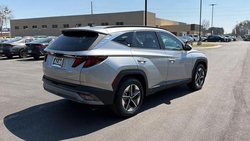 Shimmering Silver 2026 Hyundai TUCSON SEL