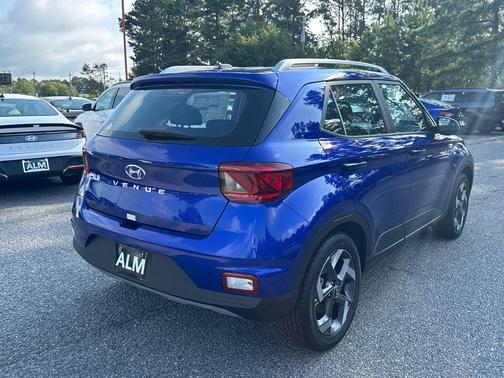 2025 Hyundai VENUE SEL