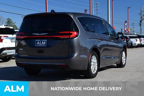 2023 Chrysler Pacifica Touring-L
