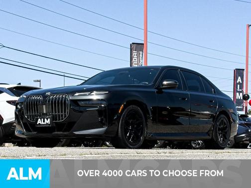 Black Sapphire Metallic 2023 BMW 740 i