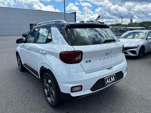 2025 Hyundai VENUE Limited