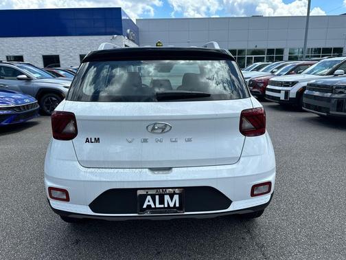 2025 Hyundai VENUE Limited