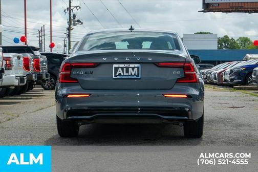 2024 Volvo S60 B5 Core Dark Theme