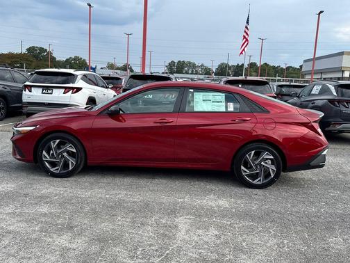 2025 Hyundai ELANTRA SEL Sport
