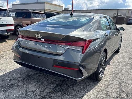 2025 Hyundai ELANTRA HEV Limited