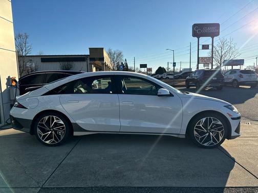 2025 Hyundai IONIQ 6 SEL