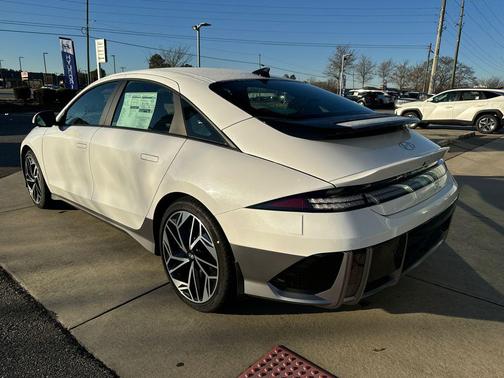 2025 Hyundai IONIQ 6 SEL