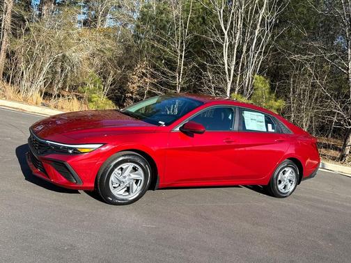 Red 2026 Hyundai ELANTRA SE