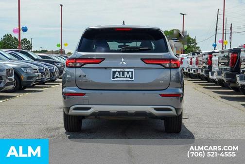 2024 Mitsubishi Outlander SE