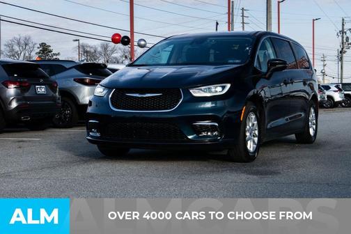 2023 Chrysler Pacifica Touring-L