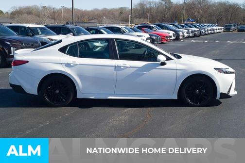 Ice 2025 Toyota Camry SE